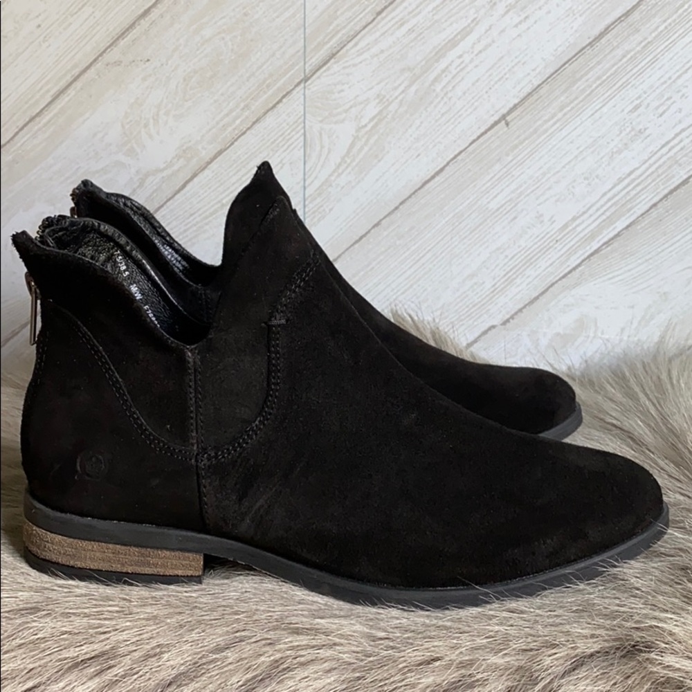 Born short suede black ankle boots 7.5 38.5